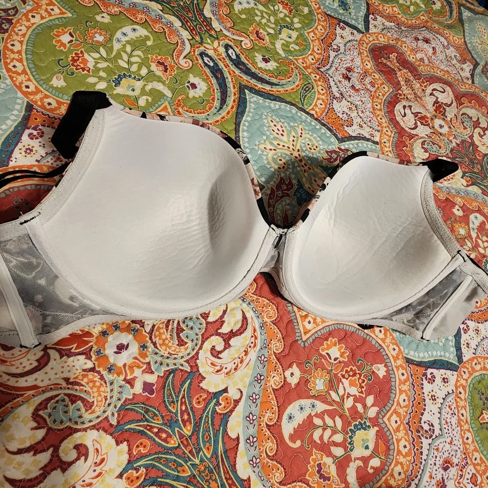 Torrid Skull and Roses Bra | Size 40DD - Picture 7 of 11